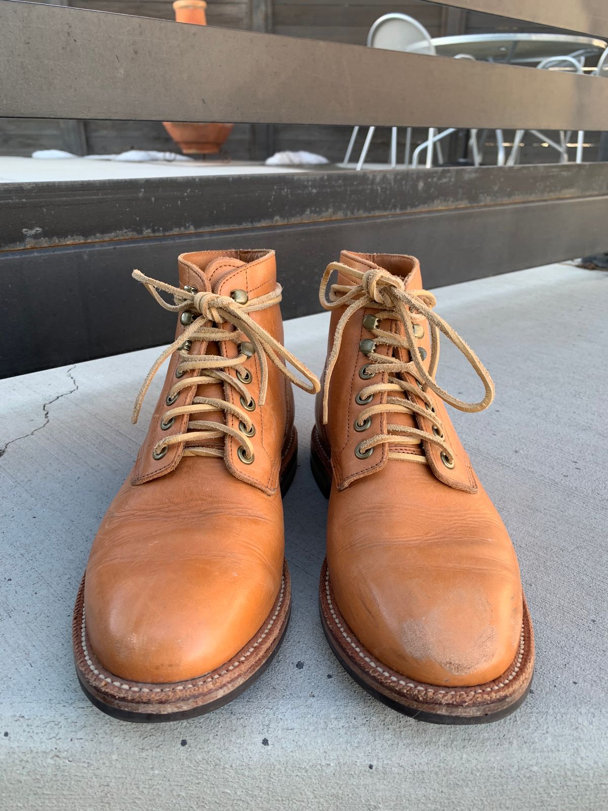Photo by RobertBootmann on March 5, 2023 of the Grant Stone Diesel Boot in Horween English Tan Essex.