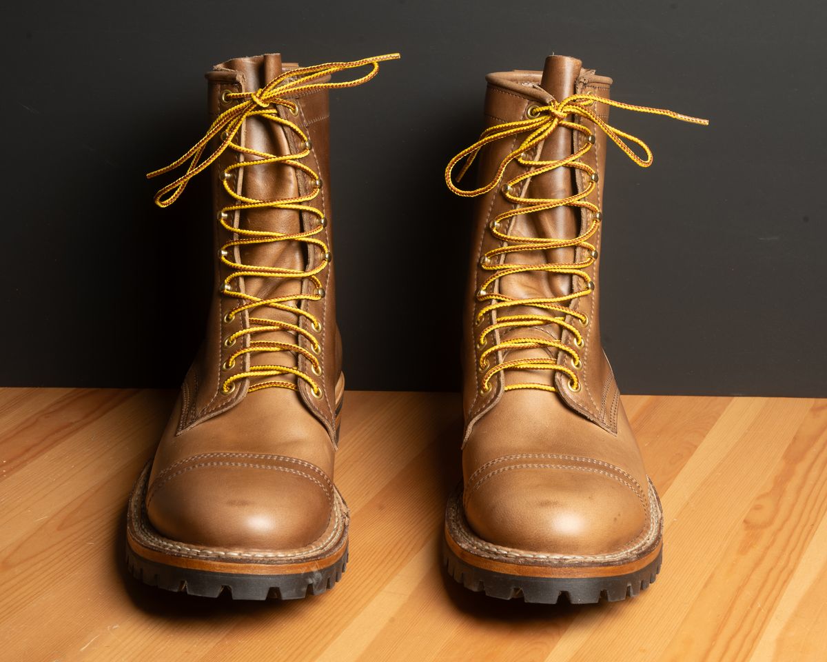Photo by meangiant on October 9, 2023 of the White's Bounty Hunter in Horween Natural Chromexcel.