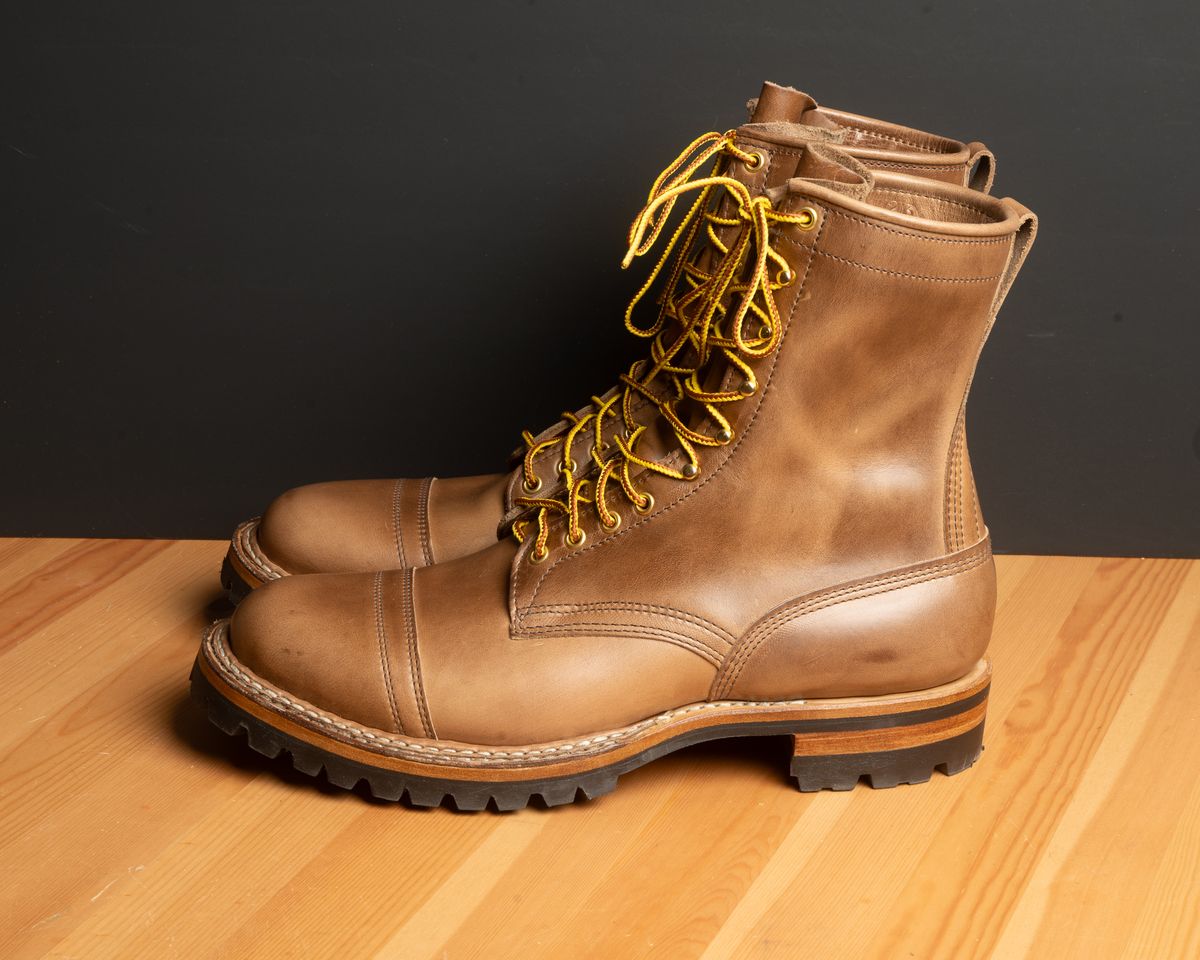 Photo by meangiant on October 9, 2023 of the White's Bounty Hunter in Horween Natural Chromexcel.
