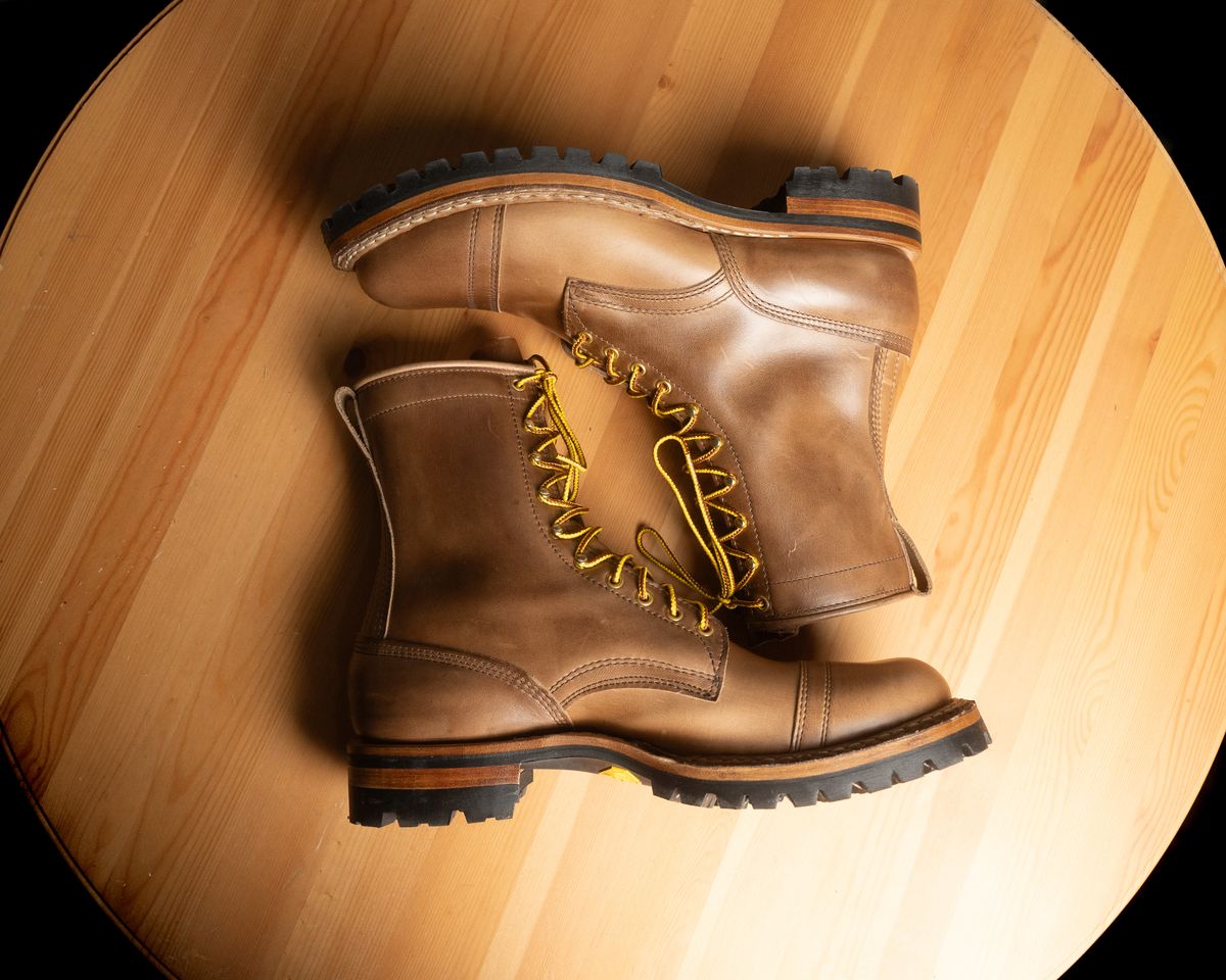 Photo by meangiant on October 9, 2023 of the White's Bounty Hunter in Horween Natural Chromexcel.