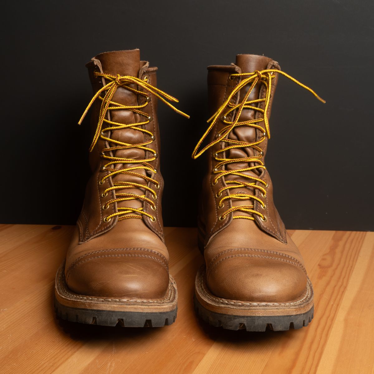 Photo by meangiant on November 6, 2023 of the White's Bounty Hunter in Horween Natural Chromexcel.