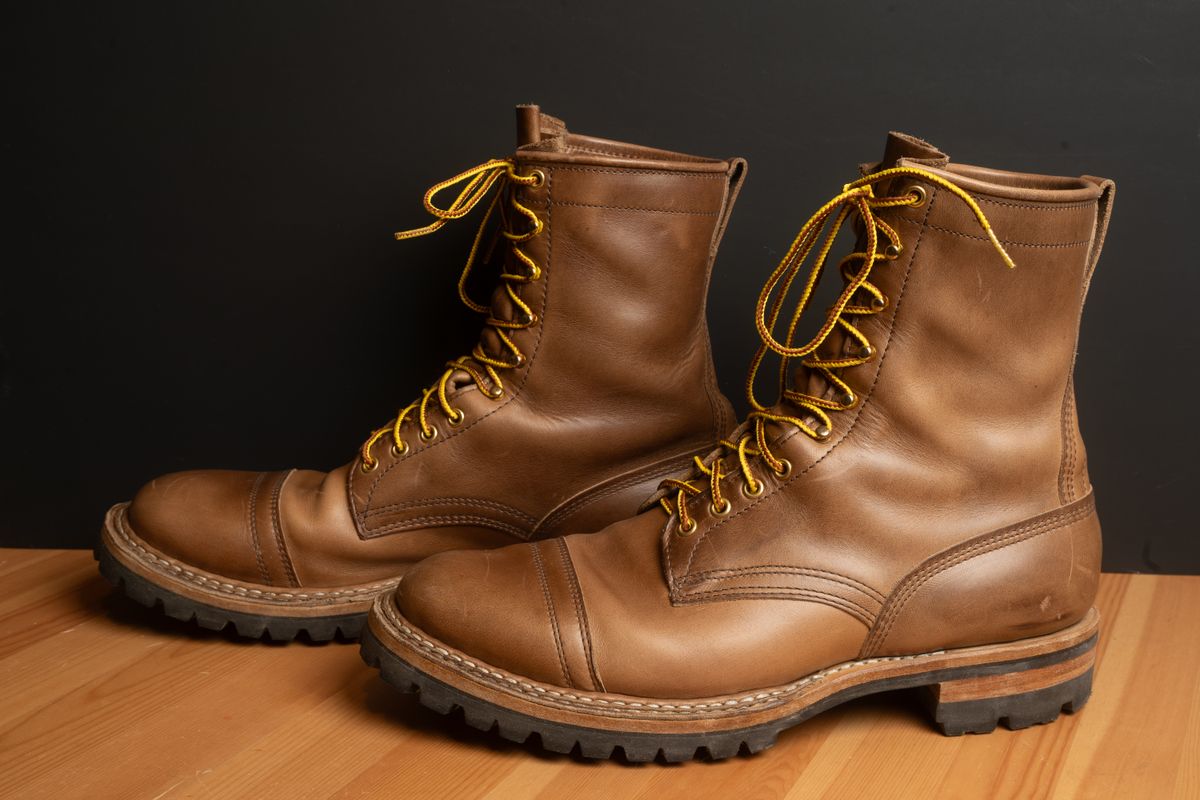 Photo by meangiant on November 6, 2023 of the White's Bounty Hunter in Horween Natural Chromexcel.
