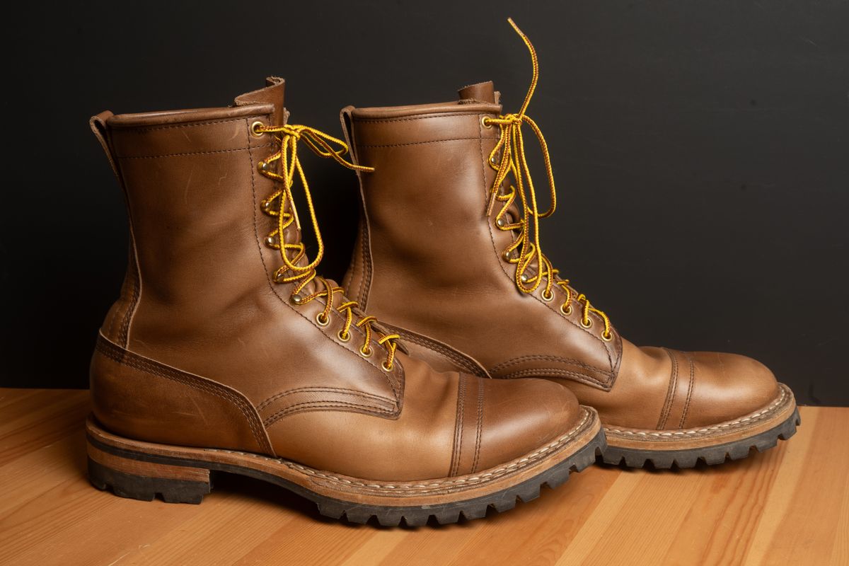 Photo by meangiant on November 6, 2023 of the White's Bounty Hunter in Horween Natural Chromexcel.