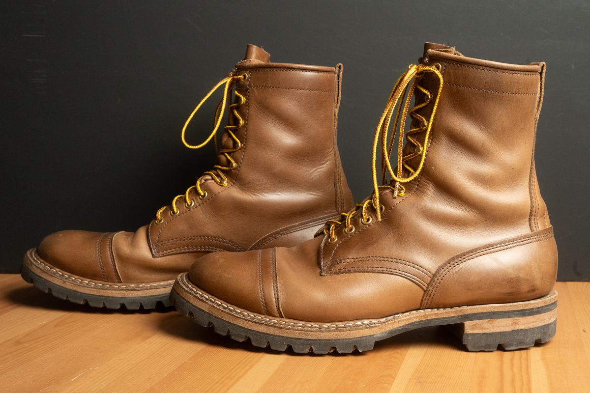 Photo by meangiant on February 6, 2024 of the White's Bounty Hunter in Horween Natural Chromexcel.