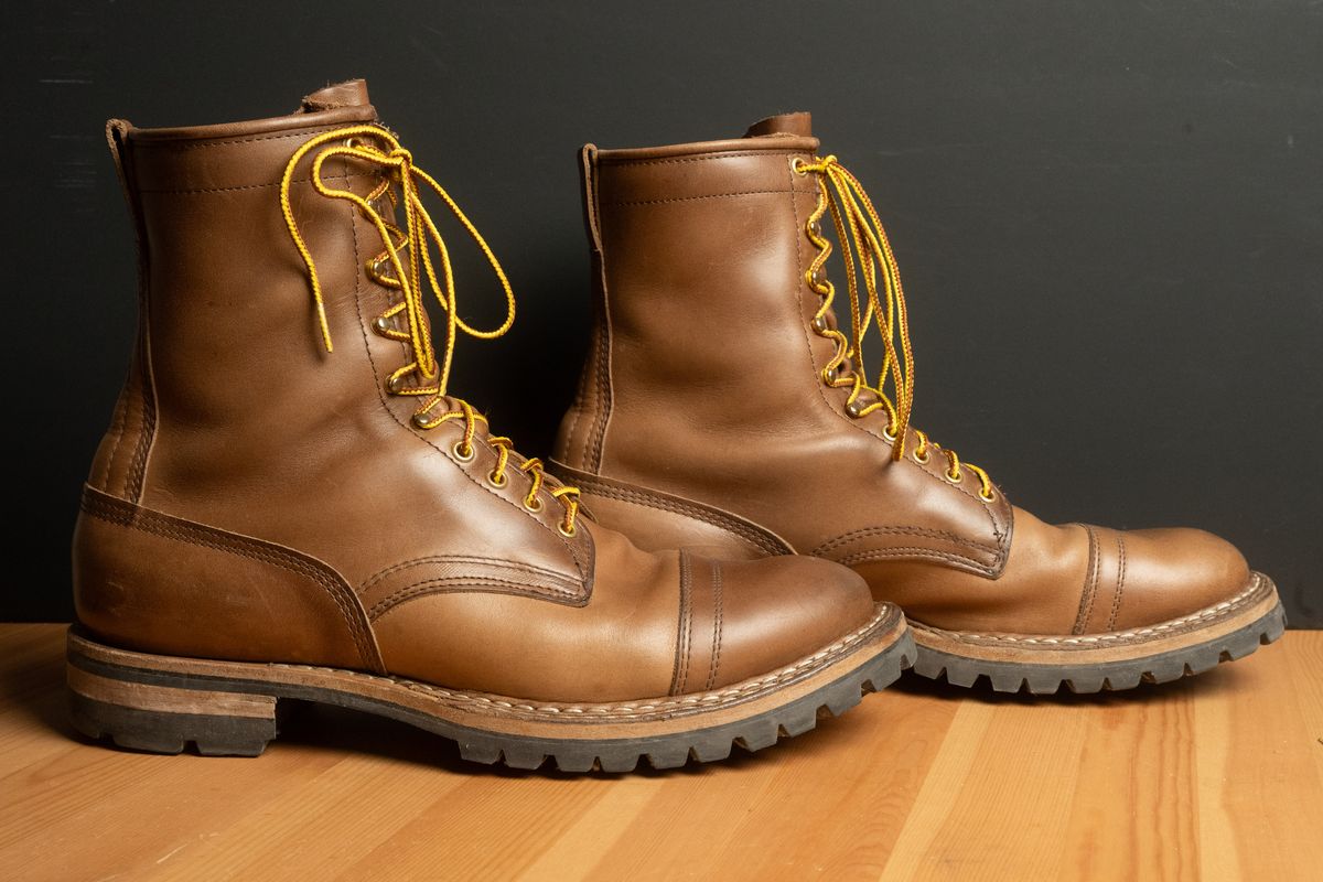 Photo by meangiant on February 6, 2024 of the White's Bounty Hunter in Horween Natural Chromexcel.