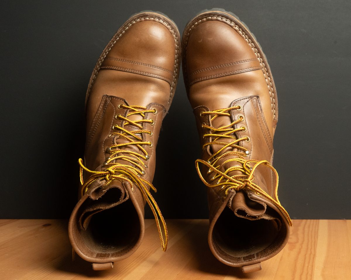 Photo by meangiant on February 6, 2024 of the White's Bounty Hunter in Horween Natural Chromexcel.