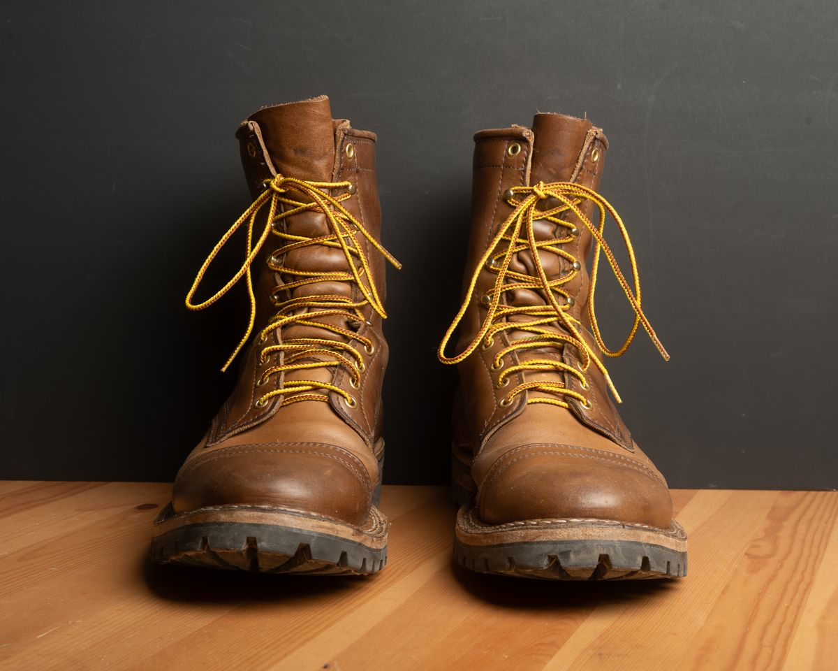 Photo by meangiant on March 6, 2024 of the White's Bounty Hunter in Horween Natural Chromexcel.