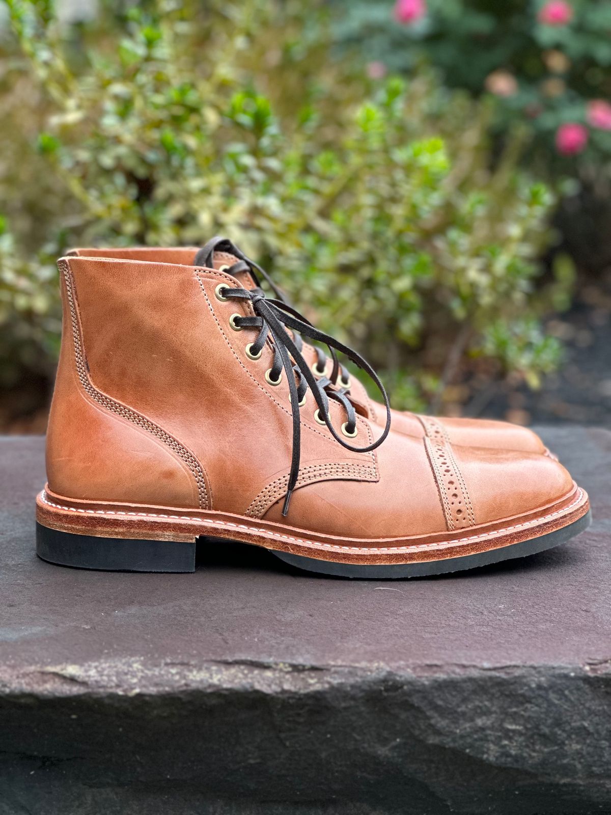 Photo by gmart7 on October 2, 2022 of the Oak Street Bootmakers Field Boot in Maryam Natural Horsebutt.