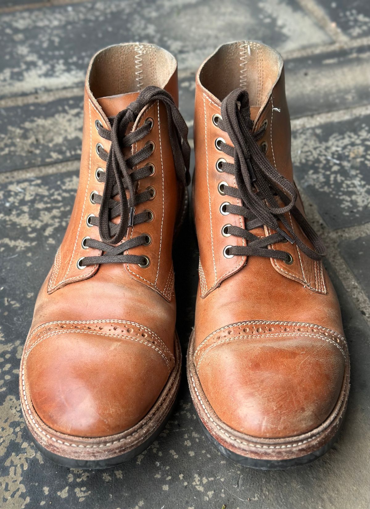 Photo by gmart7 on January 4, 2023 of the Oak Street Bootmakers Field Boot in Maryam Natural Horsebutt.