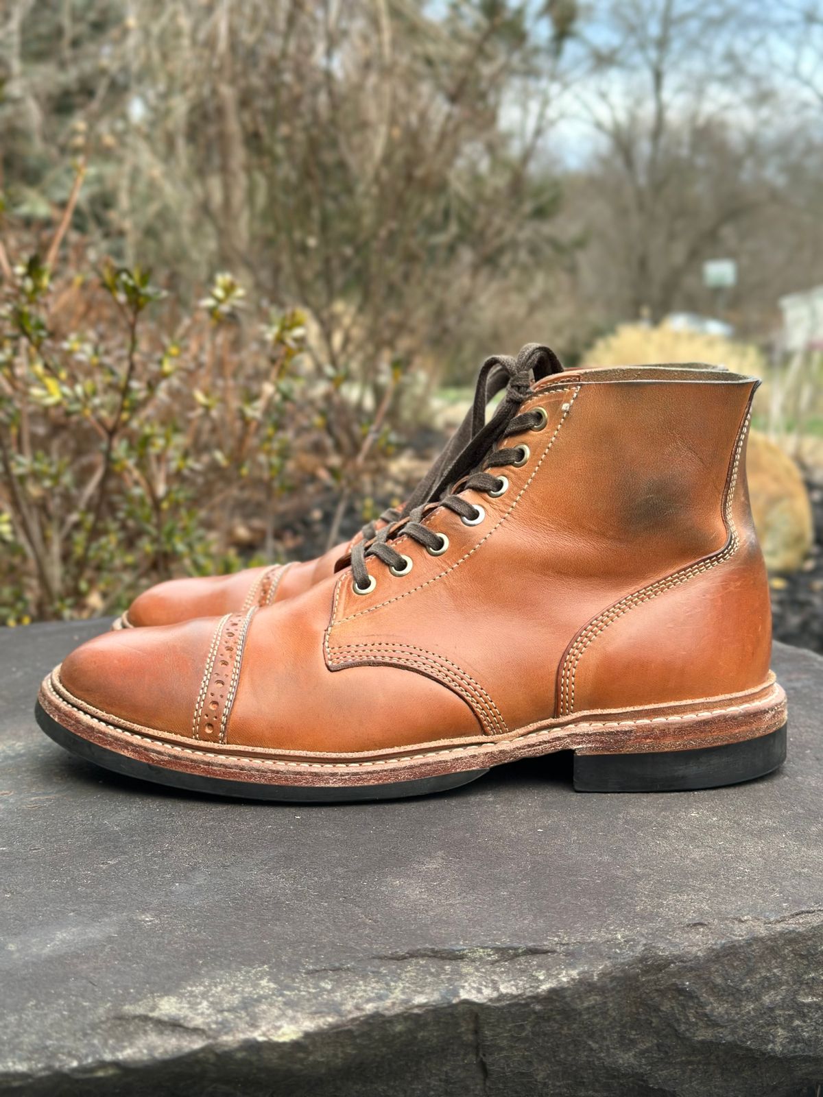 Photo by gmart7 on February 5, 2023 of the Oak Street Bootmakers Field Boot in Maryam Natural Horsebutt.
