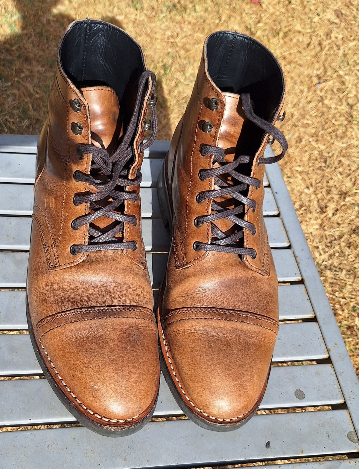 Photo by brypadilla on November 5, 2024 of the Thursday Captain in Horween Natural Chromexcel.