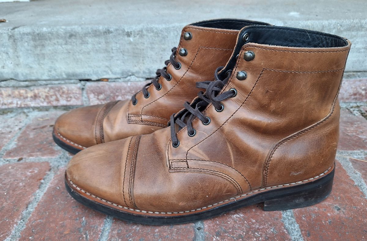 Photo by brypadilla on December 6, 2024 of the Thursday Captain in Horween Natural Chromexcel.