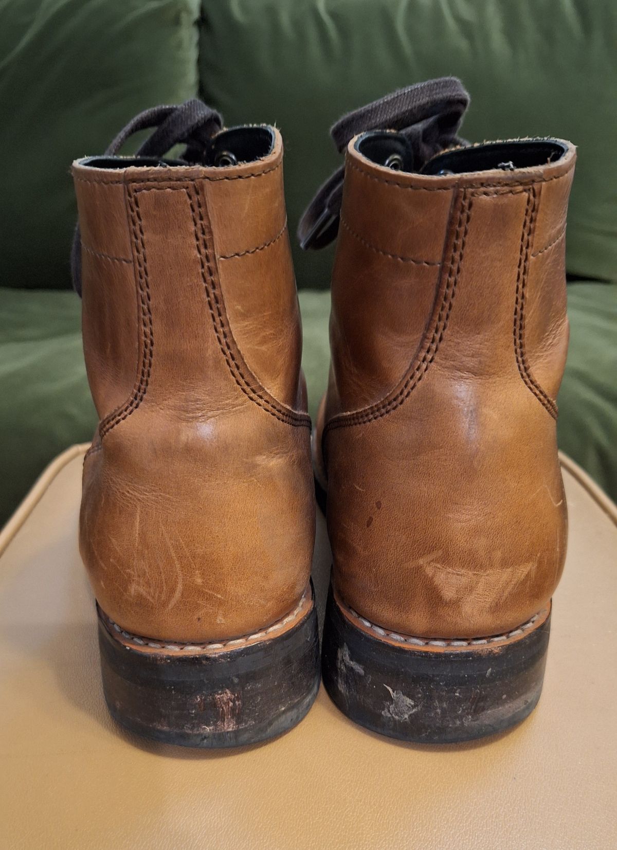 Photo by brypadilla on March 6, 2025 of the Thursday Captain in Horween Natural Chromexcel.