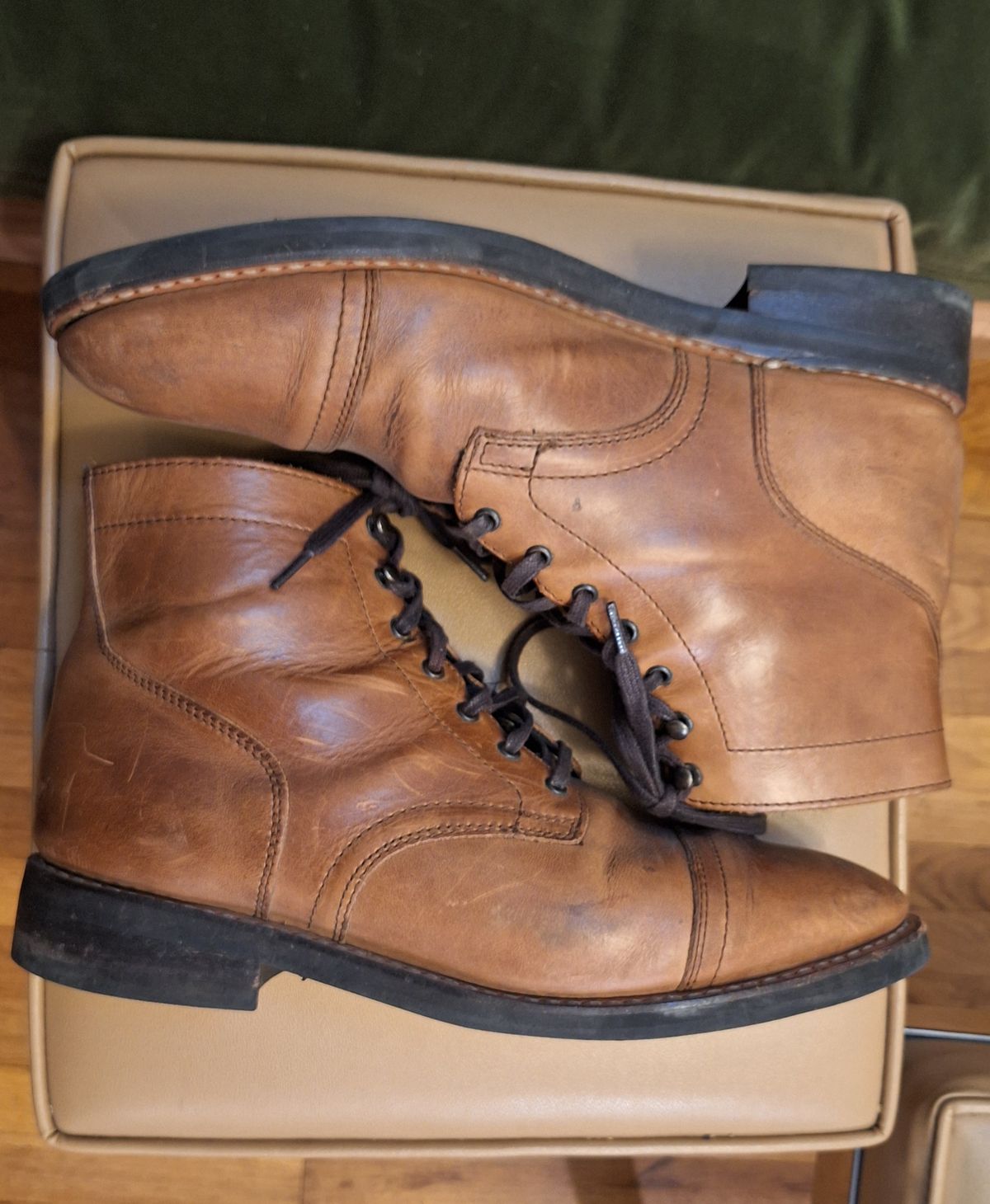 Photo by brypadilla on March 6, 2025 of the Thursday Captain in Horween Natural Chromexcel.