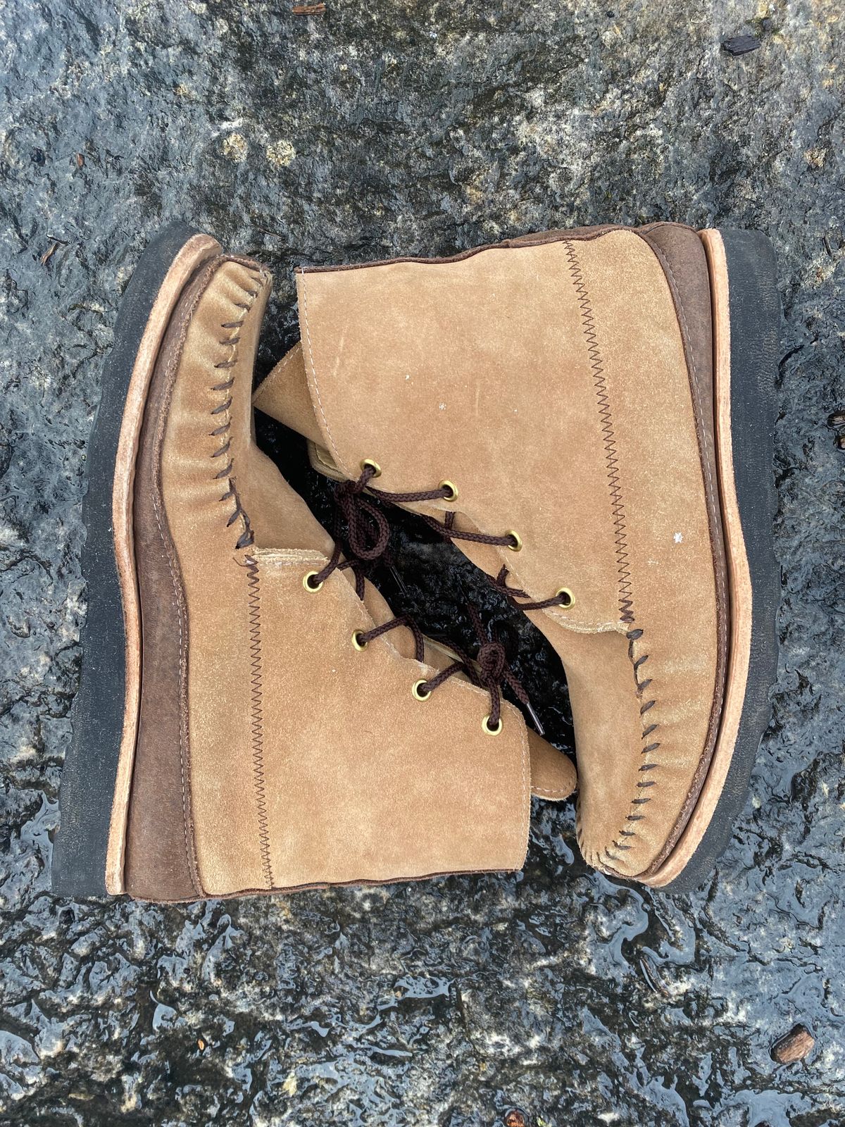 Photo by fcmocs on January 5, 2023 of the Fish Creek Moccasin Hardsole Boot in Khaki Suede.