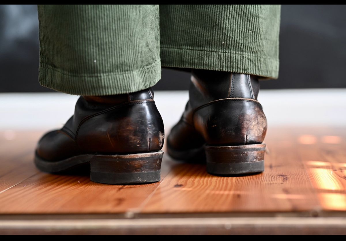 Photo by rmt on February 5, 2024 of the Rolling Dub Trio Griffin 8.5" Plain Toe Boots in Maryam Black Horsebutt.