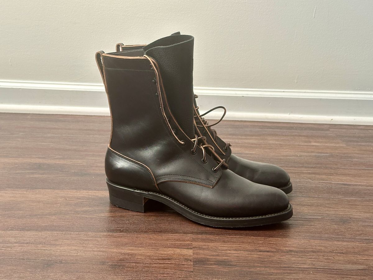 Photo by rmt on October 1, 2023 of the Rolling Dub Trio Griffin 8.5" Plain Toe Boots in Maryam Black Horsebutt.
