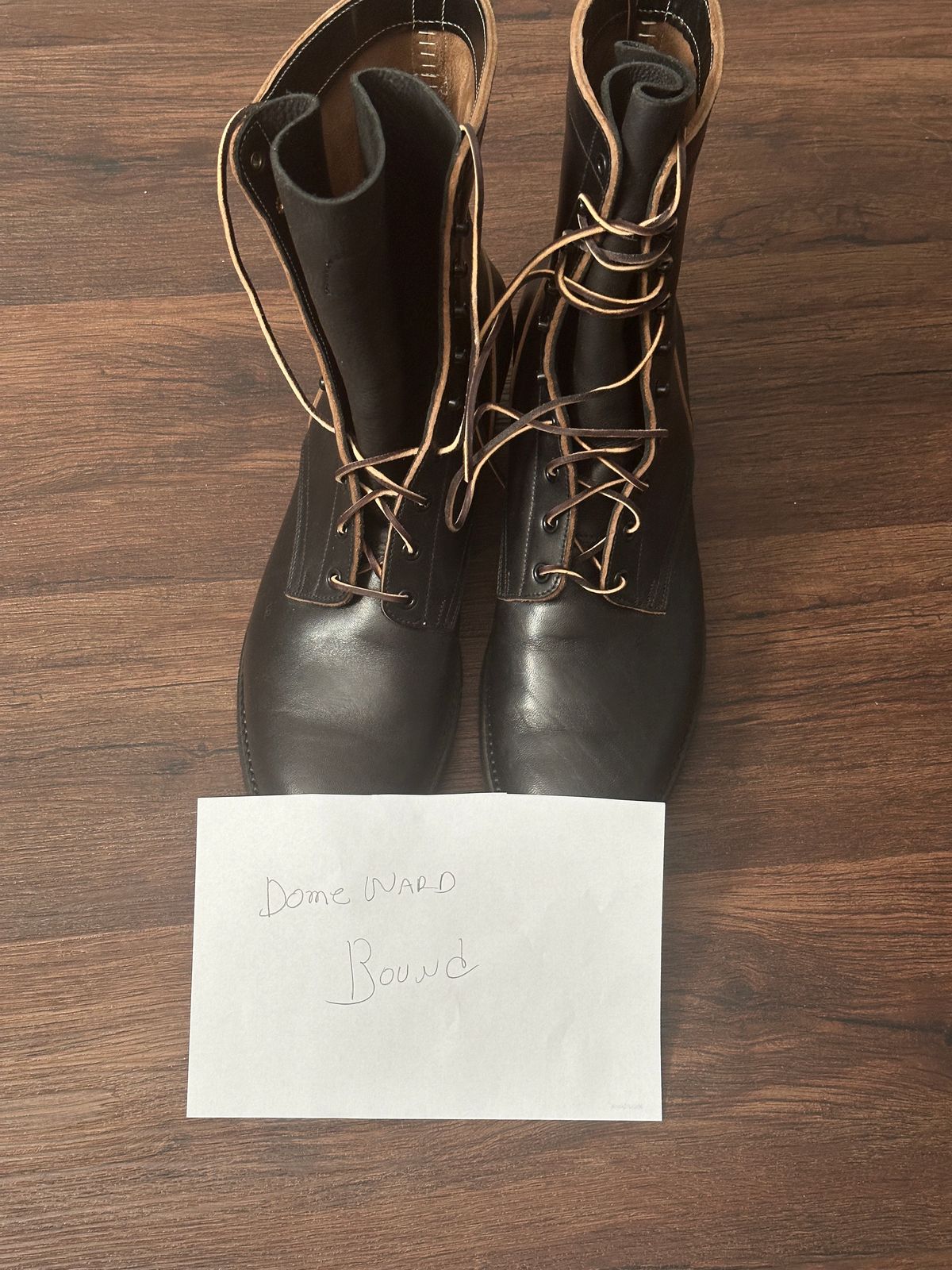 Photo by rmt on October 1, 2023 of the Rolling Dub Trio Griffin 8.5" Plain Toe Boots in Maryam Black Horsebutt.