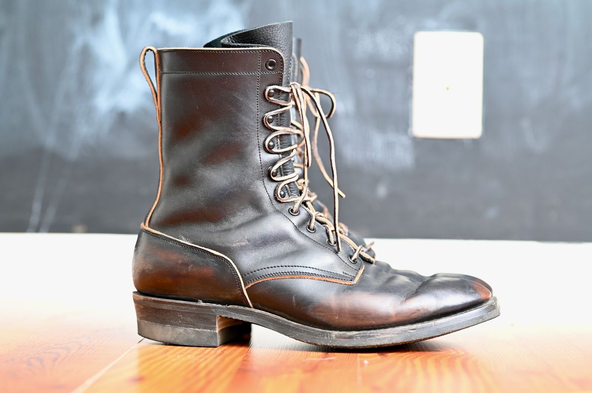 Photo by rmt on November 1, 2023 of the Rolling Dub Trio Griffin 8.5" Plain Toe Boots in Maryam Black Horsebutt.