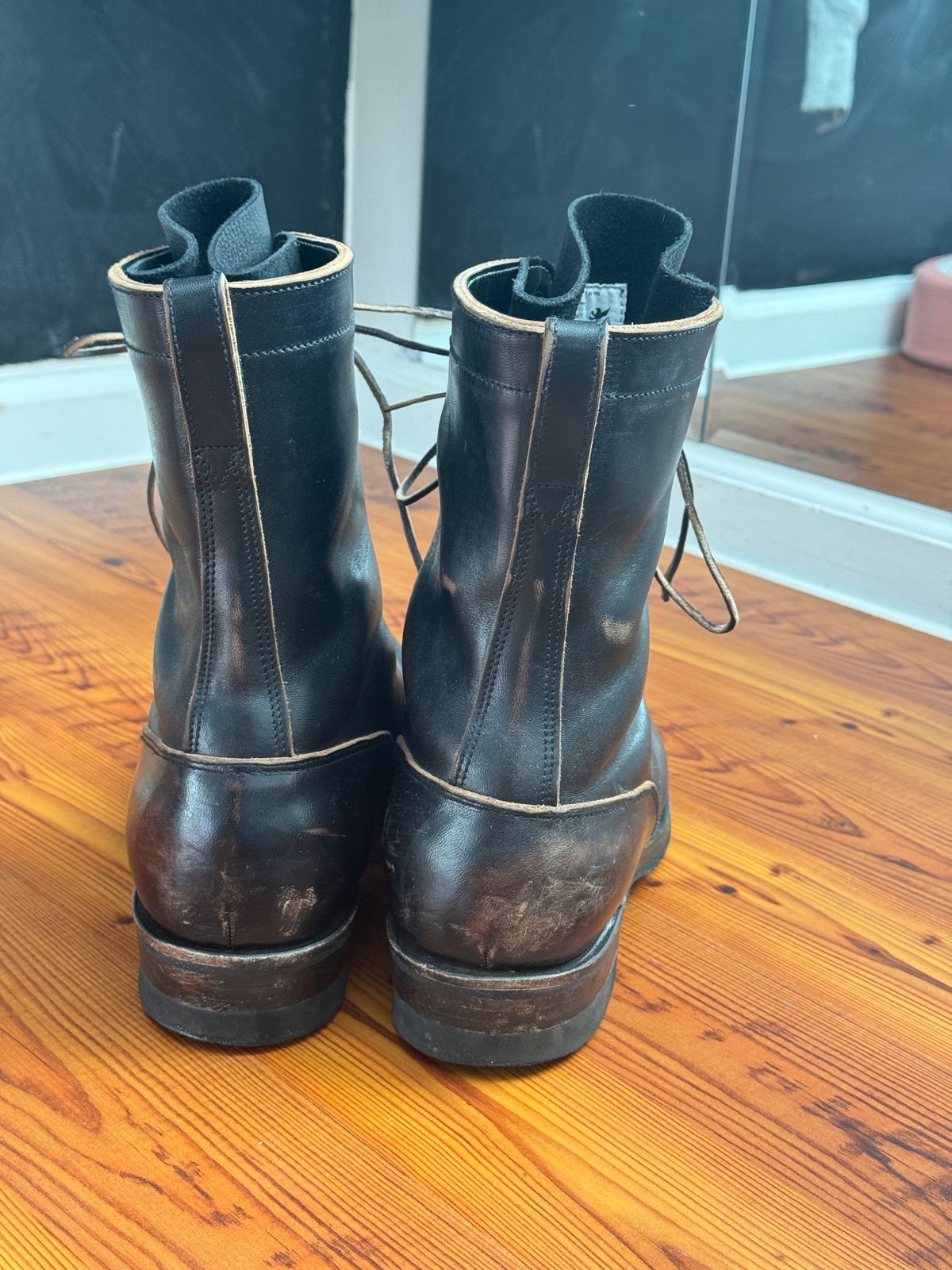 Photo by rmt on December 4, 2023 of the Rolling Dub Trio Griffin 8.5" Plain Toe Boots in Maryam Black Horsebutt.