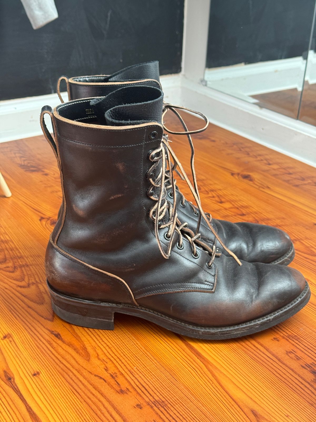 Photo by rmt on December 4, 2023 of the Rolling Dub Trio Griffin 8.5" Plain Toe Boots in Maryam Black Horsebutt.
