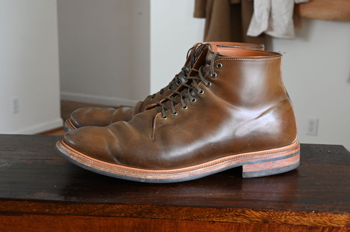 Photo by rmt on December 3, 2022 of the Viberg Wholecut Derby Boot in Horween Calvados Shell Cordovan.
