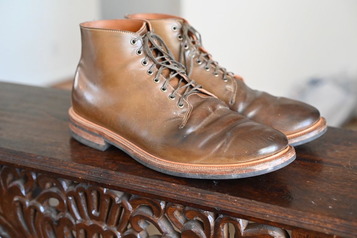 Photo by rmt on January 4, 2023 of the Viberg Wholecut Derby Boot in Horween Calvados Shell Cordovan.