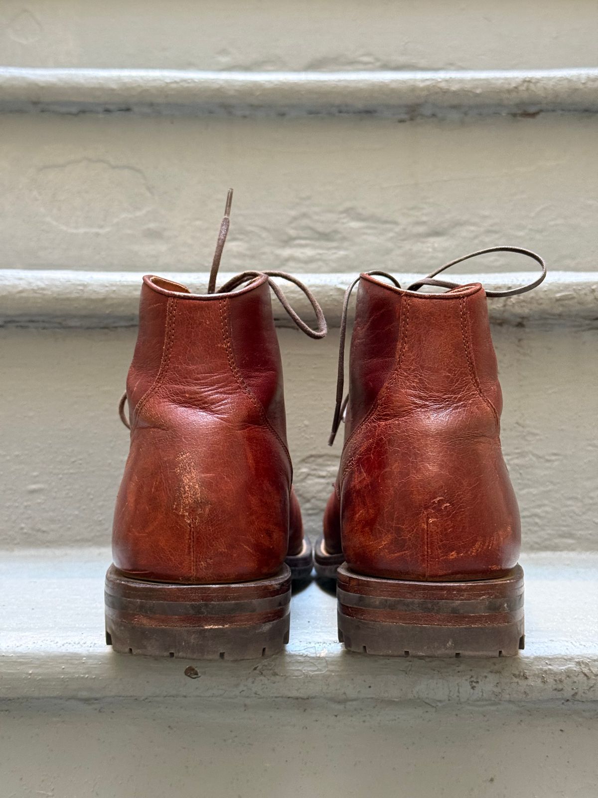 Photo by zhqan on November 5, 2024 of the Grant Stone Garrison Boot in Gallun Red Waxed Deer.