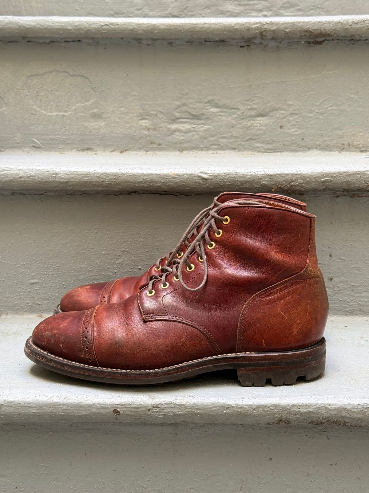 Photo by zhqan on January 5, 2025 of the Grant Stone Garrison Boot in Gallun Red Waxed Deer.