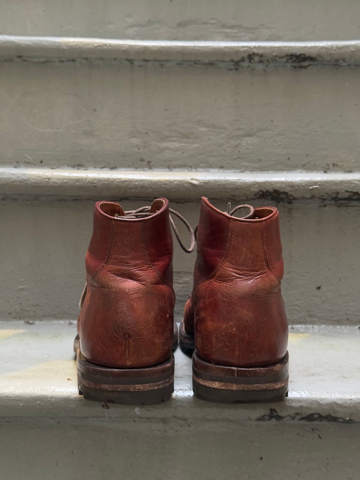 Photo by zhqan on February 5, 2025 of the Grant Stone Garrison Boot in Gallun Red Waxed Deer.
