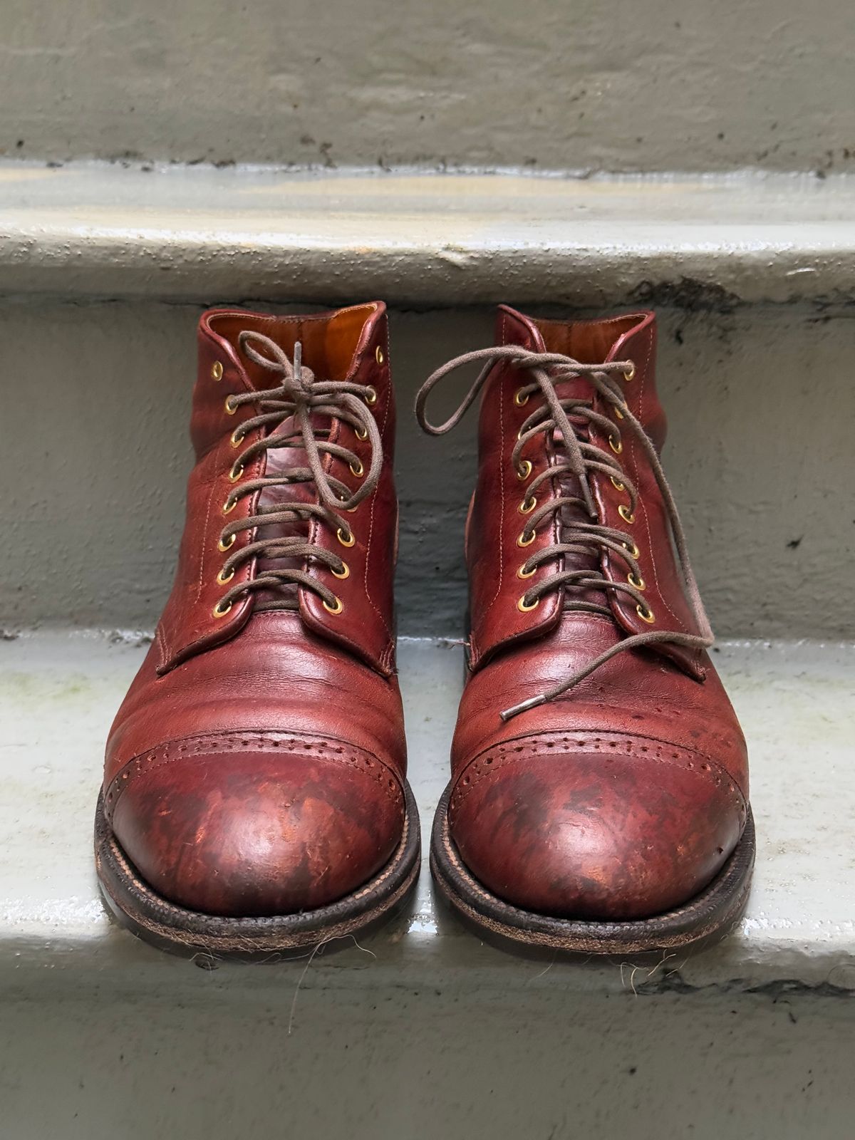 Photo by zhqan on February 5, 2025 of the Grant Stone Garrison Boot in Gallun Red Waxed Deer.
