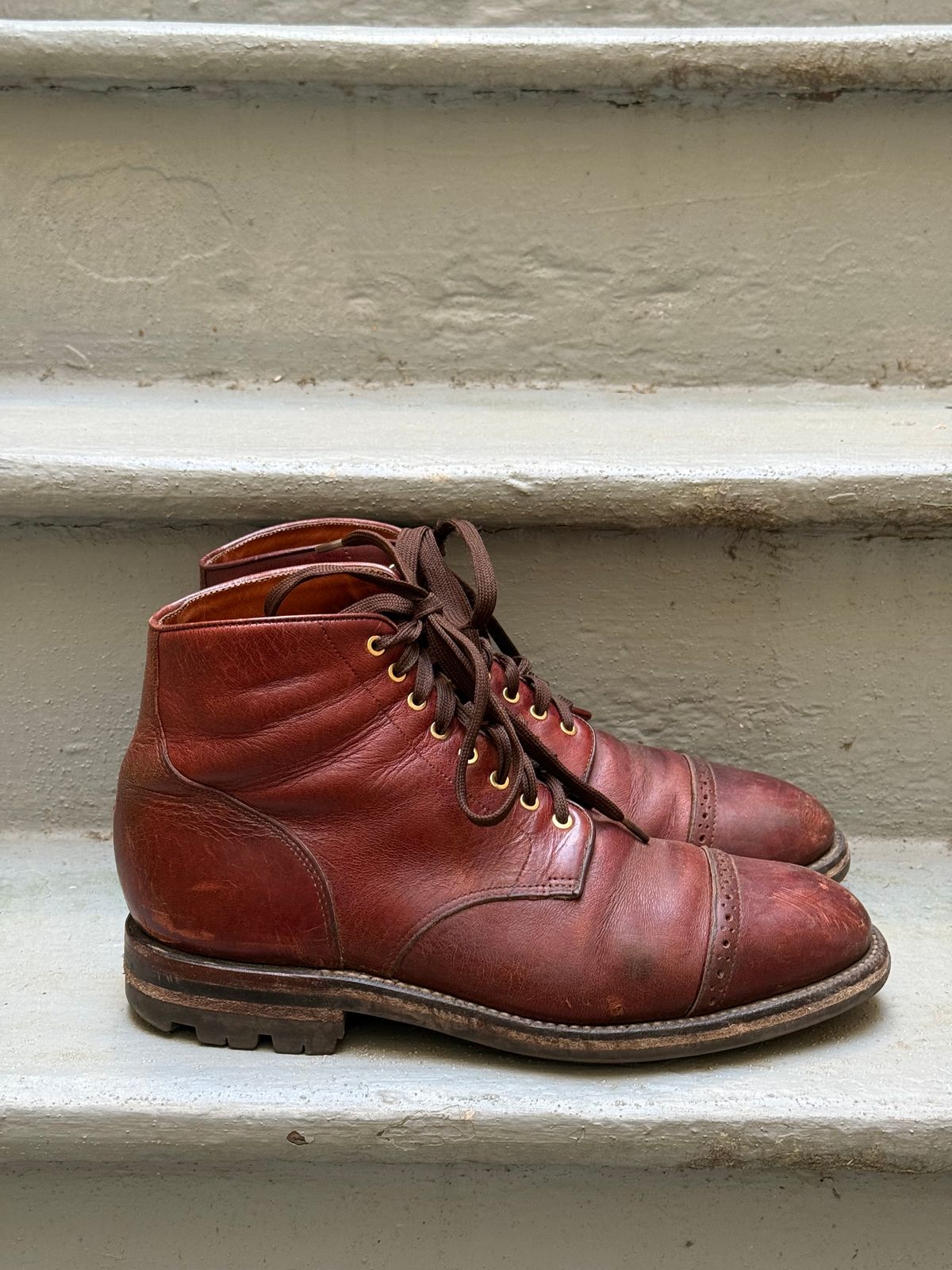 Photo by zhqan on March 6, 2025 of the Grant Stone Garrison Boot in Gallun Red Waxed Deer.