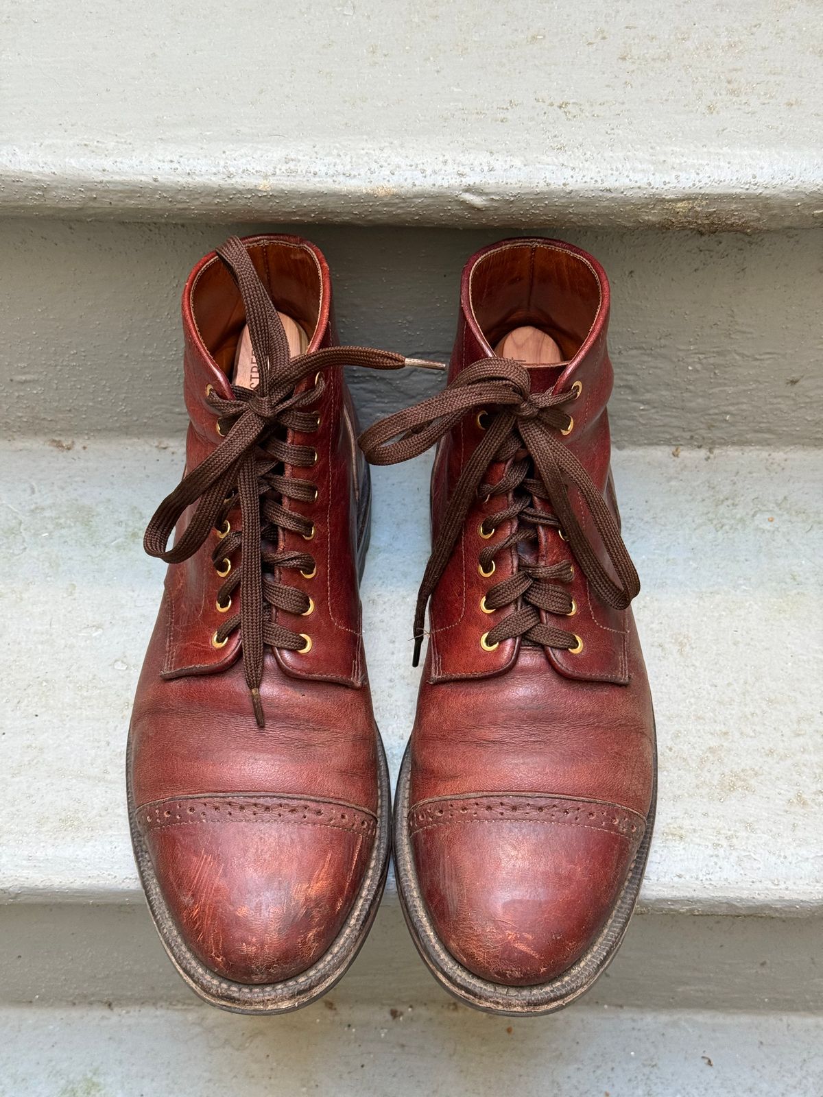 Photo by zhqan on March 6, 2025 of the Grant Stone Garrison Boot in Gallun Red Waxed Deer.