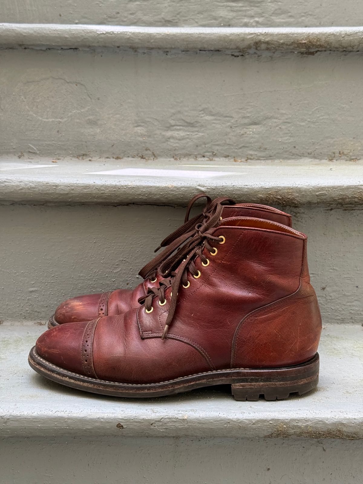 Photo by zhqan on April 5, 2025 of the Grant Stone Garrison Boot in Gallun Red Waxed Deer.