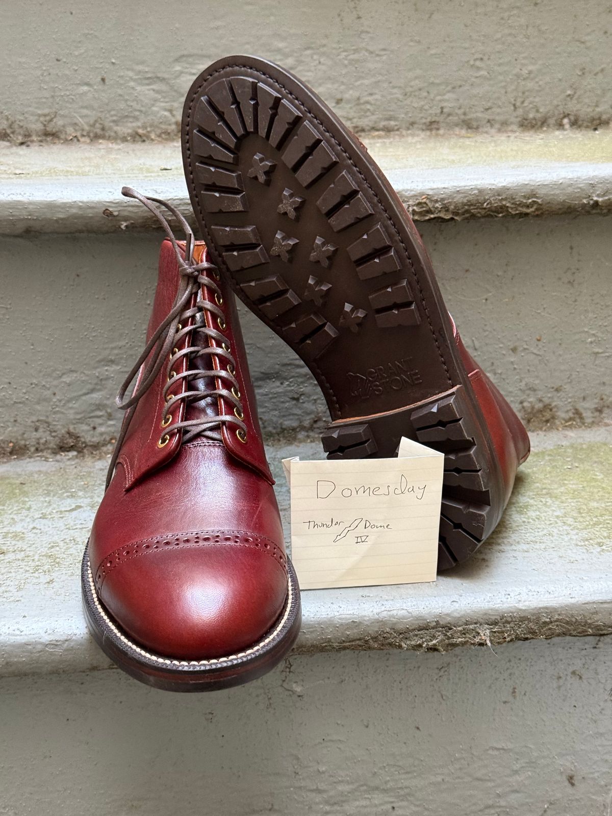 Photo by zhqan on October 5, 2024 of the Grant Stone Garrison Boot in Gallun Red Waxed Deer.