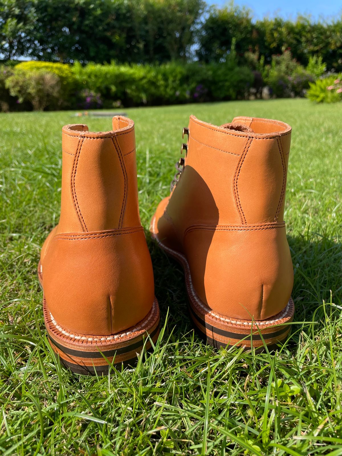Photo by andrewclau on October 1, 2023 of the Grant Stone Diesel Boot in Horween Tan Essex.