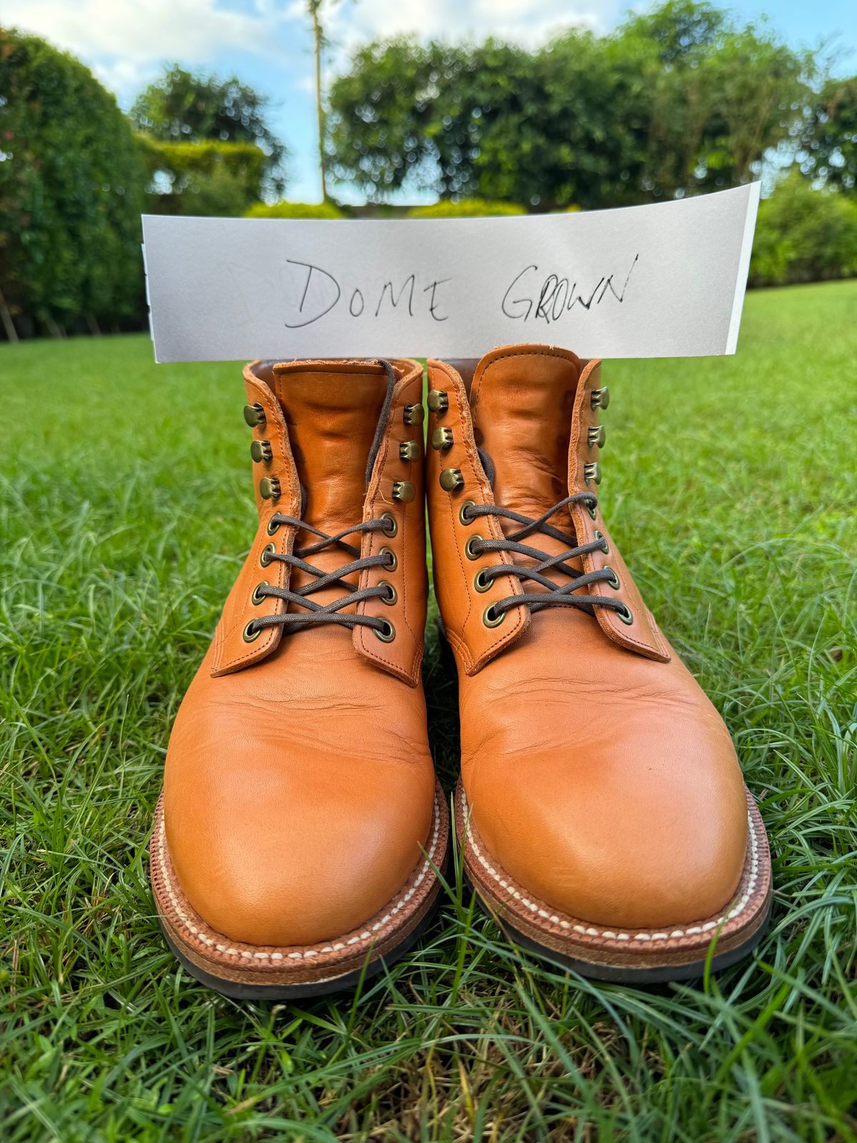 Photo by andrewclau on November 5, 2023 of the Grant Stone Diesel Boot in Horween Tan Essex.