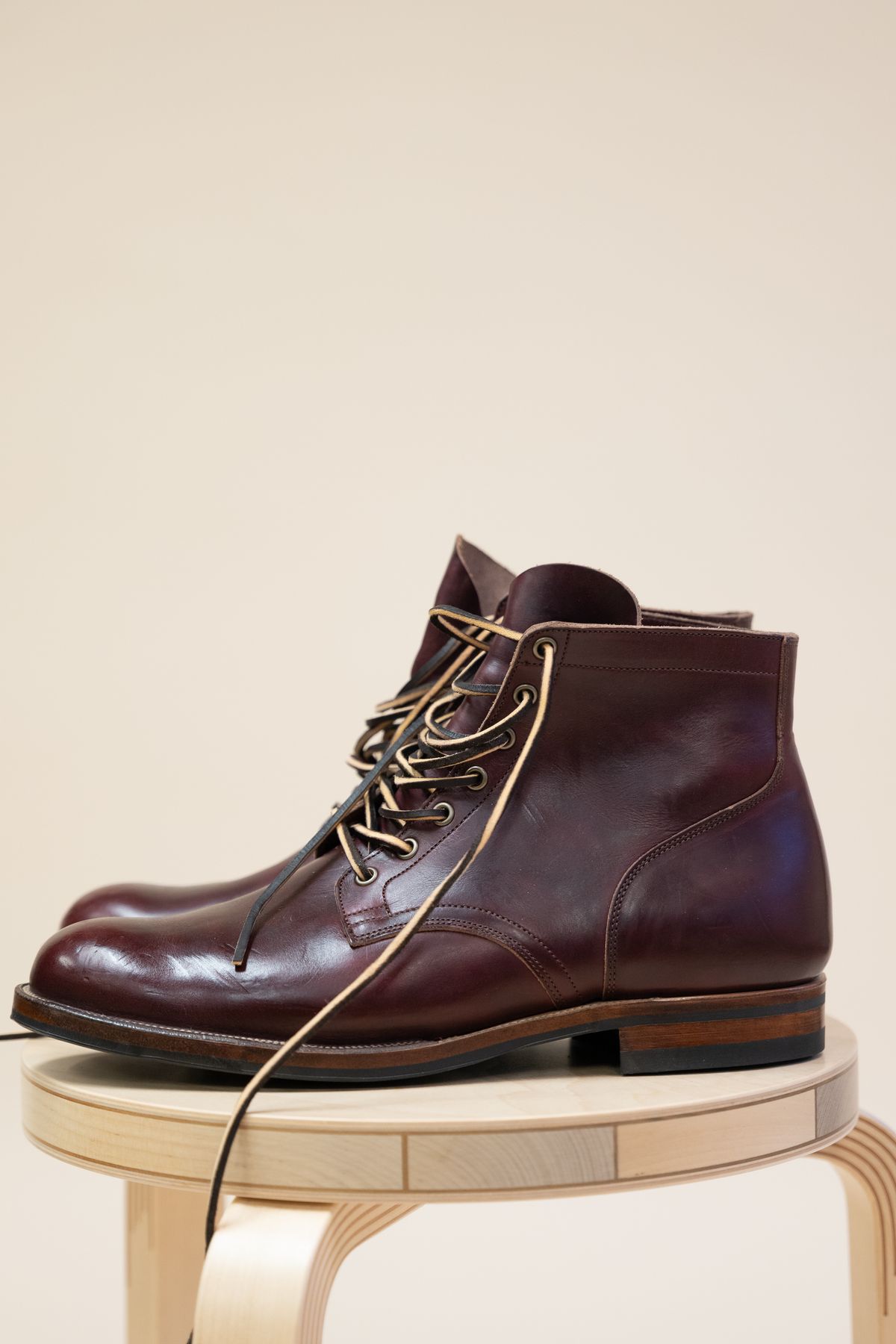 Photo by BenCrownNorthampton on November 2, 2023 of the Viberg Service Boot in Horween Color 8 Chromexcel.