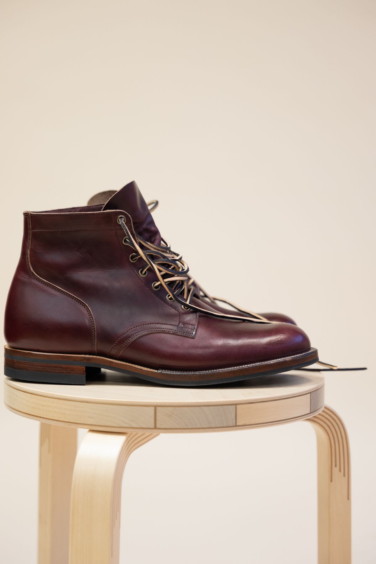 Photo by BenCrownNorthampton on November 2, 2023 of the Viberg Service Boot in Horween Color 8 Chromexcel.