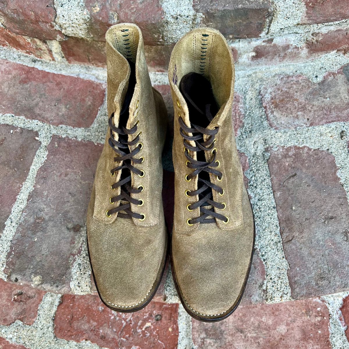 Photo by robyn on November 5, 2023 of the NF Bootmaker Belmont Boot in C.F. Stead Milkshake Desert Oasis Waxed Suede.