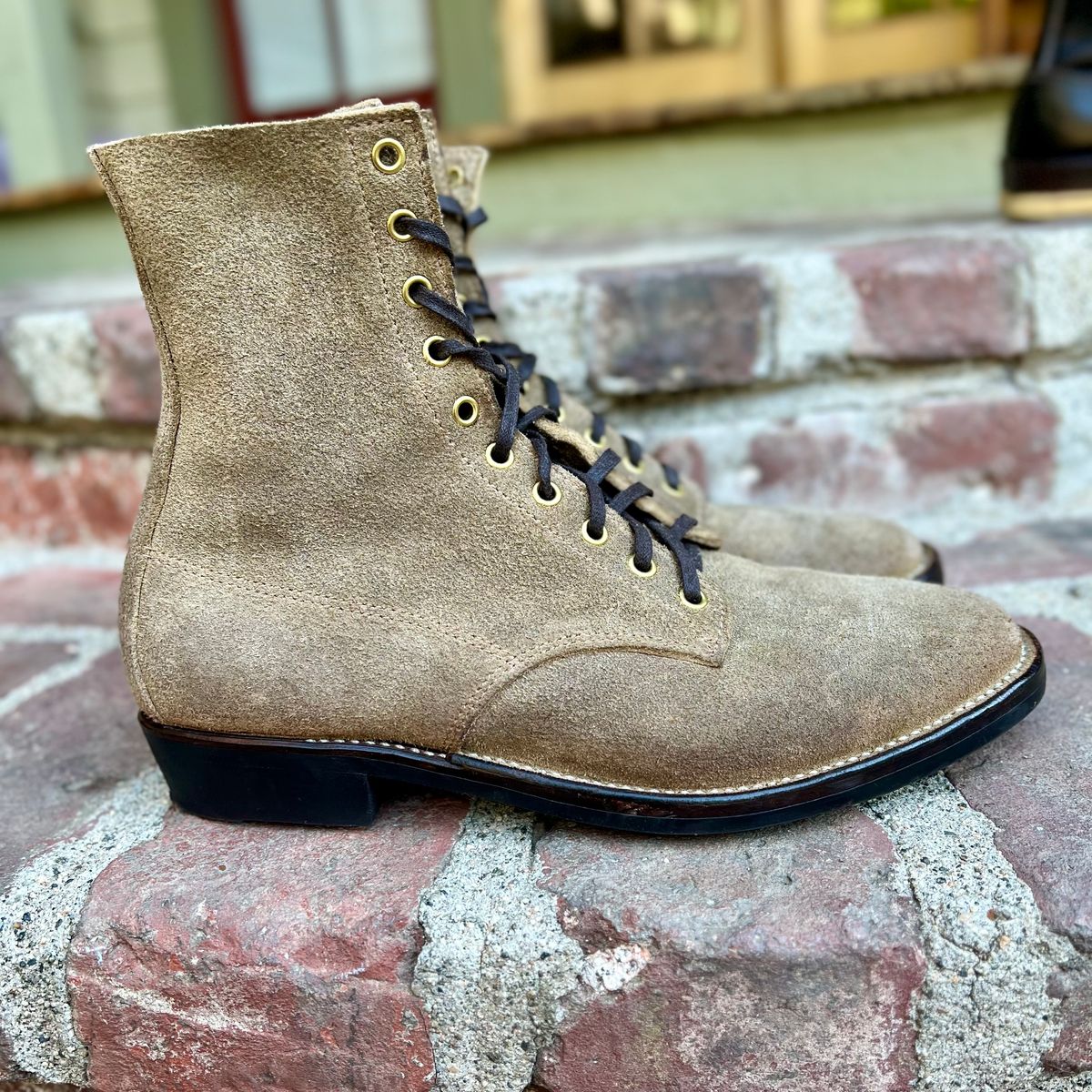 Photo by robyn on November 5, 2023 of the NF Bootmaker Belmont Boot in C.F. Stead Milkshake Desert Oasis Waxed Suede.