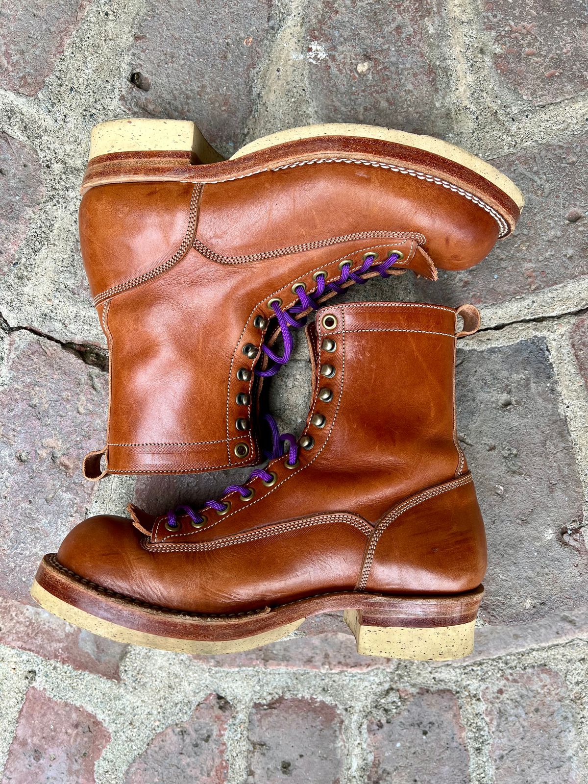 Photo by robyn on April 16, 2023 of the Onderhoud LCV01 Lineman Boot in Wickett & Craig Buck Brown Traditional Harness.