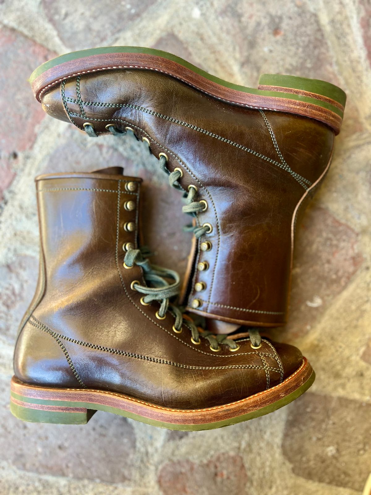 Photo by robyn on February 1, 2023 of the Flame Panda Monkey Boot in Shinki Olive Oiled Horsebutt.