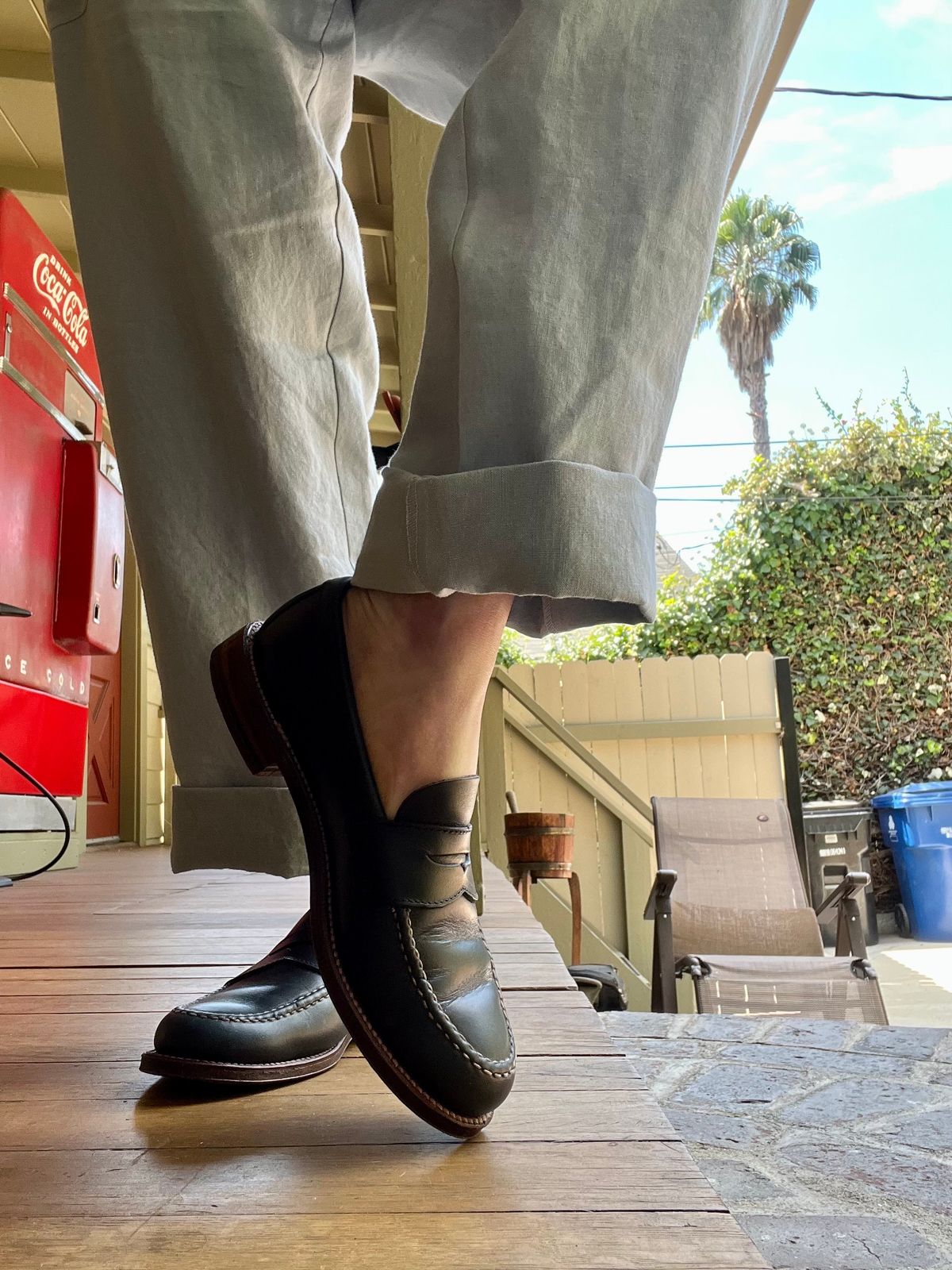 Photo by robyn on August 17, 2022 of the Alden Leisure Handsewn Penny Loafer in Horween Navy Chromexcel.