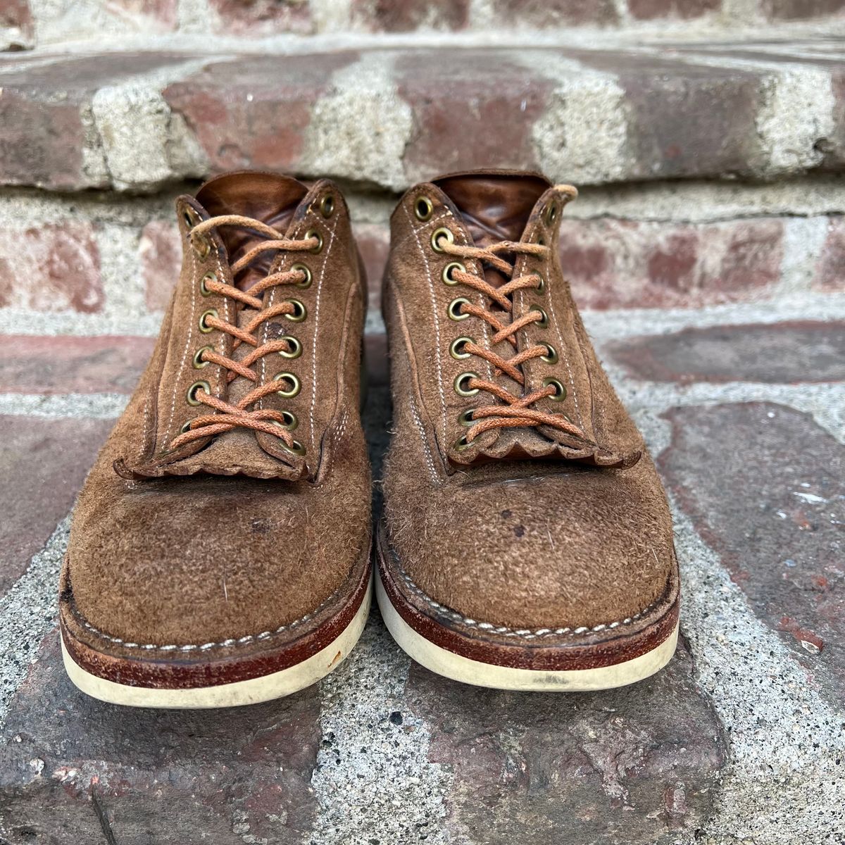 Photo by robyn on October 1, 2023 of the Onderhoud LCV01 Lineman Boot in Horween Marine Field Roughout.