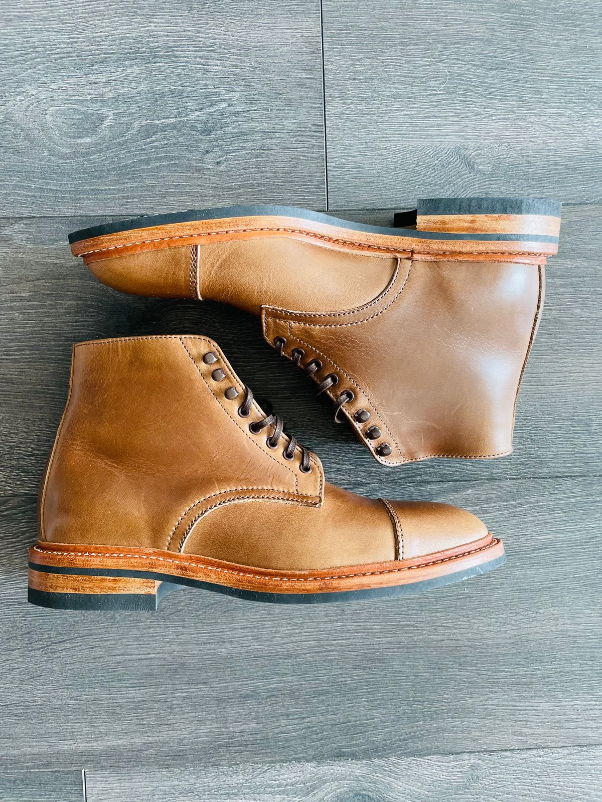 Photo by rarecheescake on March 17, 2023 of the Oak Street Bootmakers Lakeshore Boot in Horween Natural Chromexcel.
