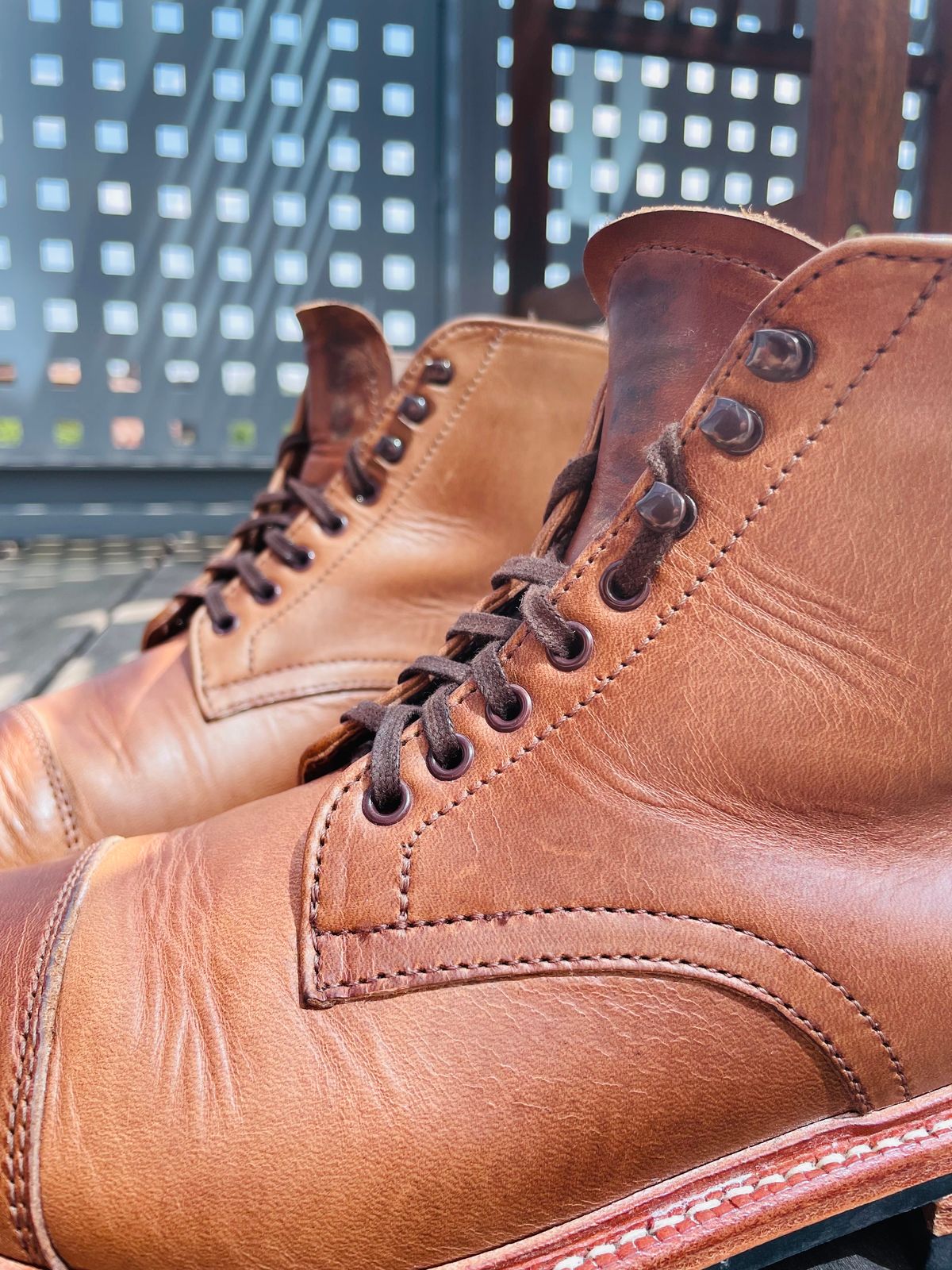 Photo by rarecheescake on August 19, 2023 of the Oak Street Bootmakers Lakeshore Boot in Horween Natural Chromexcel.