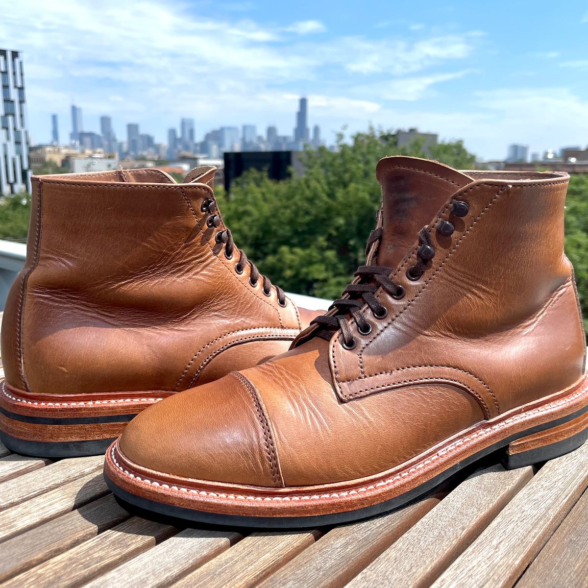 Photo by rarecheescake on August 19, 2023 of the Oak Street Bootmakers Lakeshore Boot in Horween Natural Chromexcel.