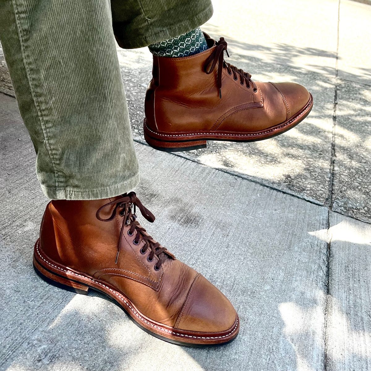 Photo by rarecheescake on August 22, 2024 of the Oak Street Bootmakers Lakeshore Boot in Horween Natural Chromexcel.