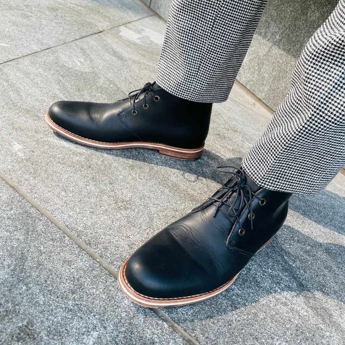 Photo by rarecheescake on October 2, 2023 of the HELM Boots The Declan in B' Leather Black Balthazar.